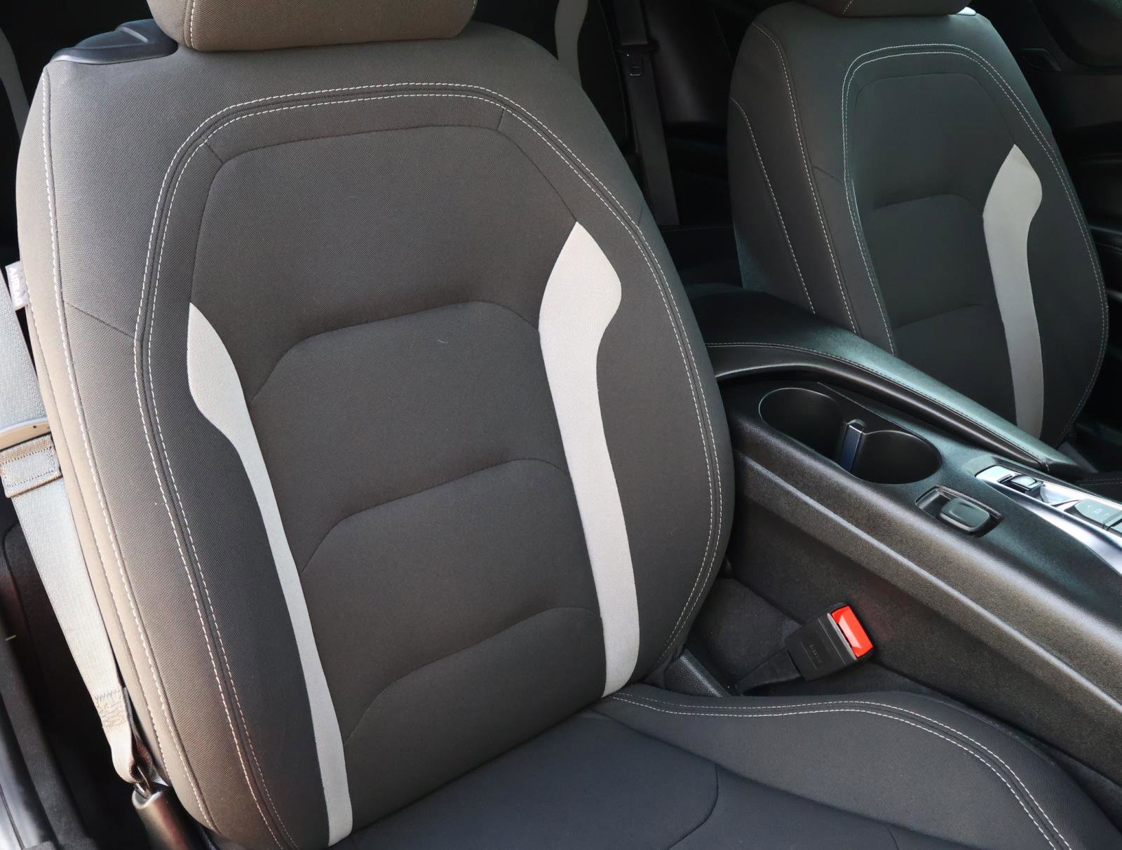 Used 2021 Chevrolet Camaro LT RWD image 14