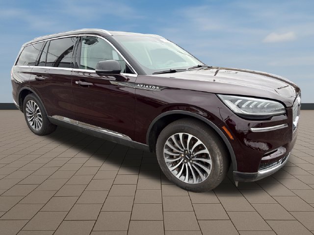 Used 2024 Lincoln Aviator AWD w/ Premium Package image 10