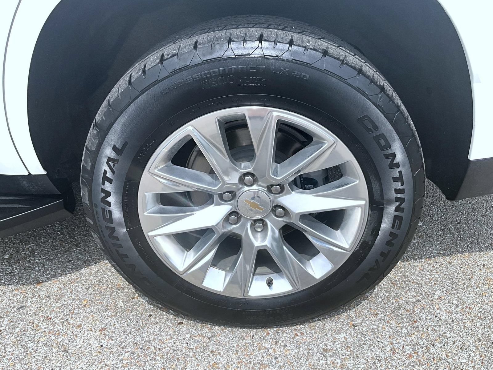 Used 2023 Chevrolet Tahoe Premier AWD/4WD image 25
