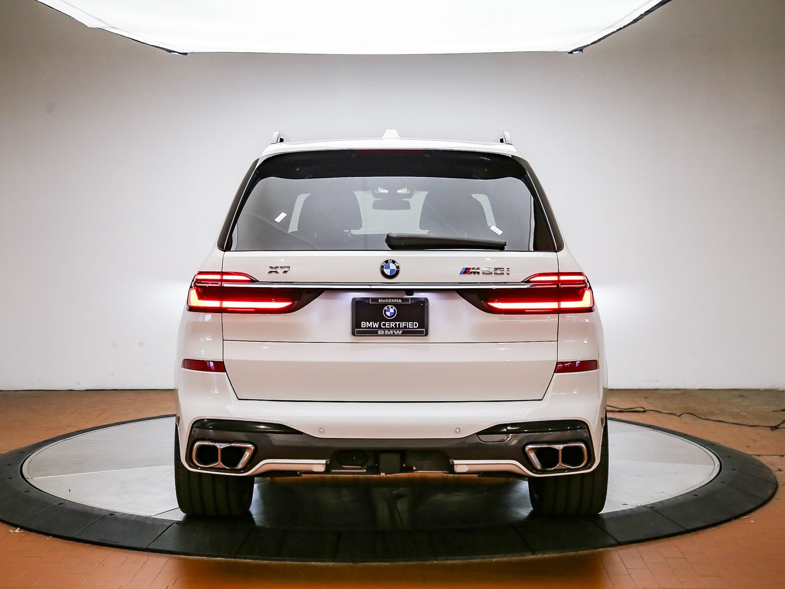 Certified 2024 BMW X7 M60i AWD/4WD image 6