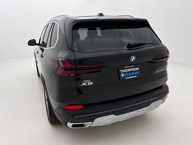 Certified 2026 BMW X5 xDrive50e w/ Climate Comfort Package image 8
