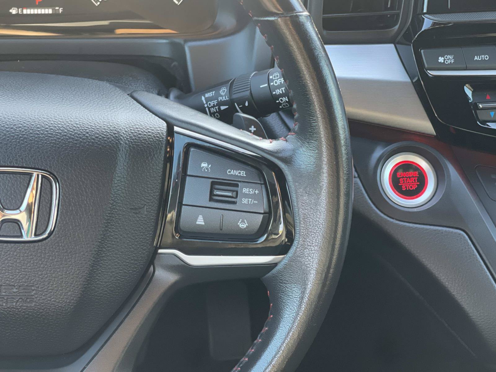 Used 2025 Honda Odyssey Sport-L image 10
