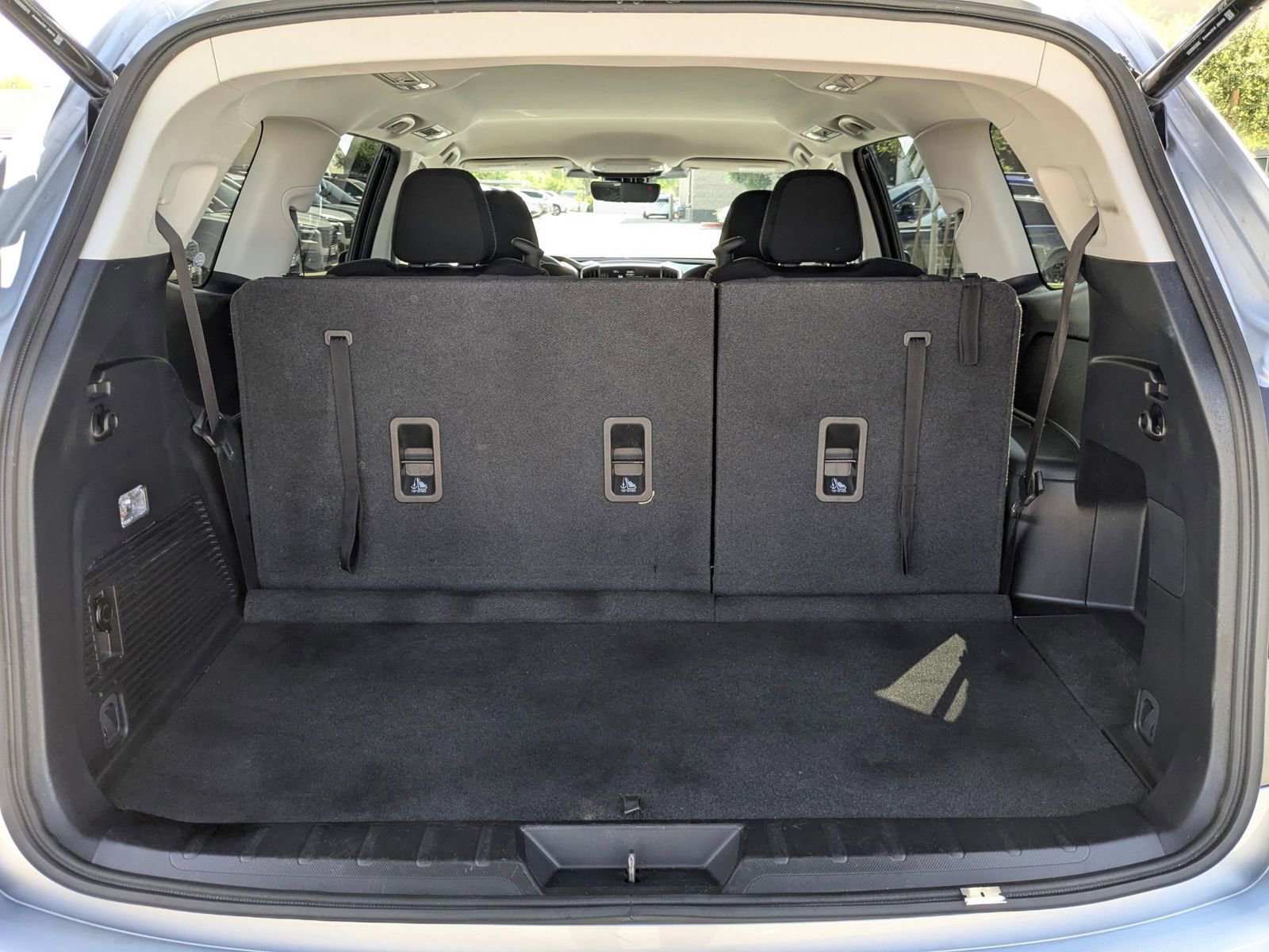 Used 2023 Subaru Ascent Premium w/ Convenience Package AWD/4WD image 29