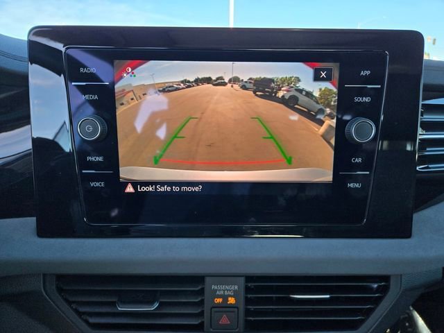 Used 2025 Volkswagen Jetta SE FWD image 14