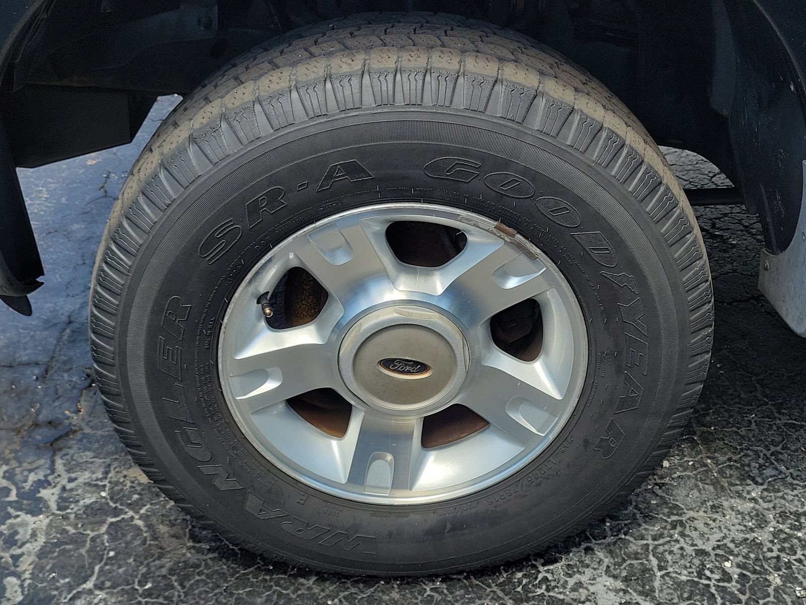 Used 2001 Ford Explorer Sport Trac 4x4 image 9