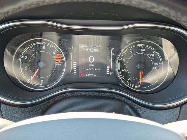 Used 2020 Jeep Cherokee Latitude Plus w/ Comfort/Convenience Group AWD/4WD image 16
