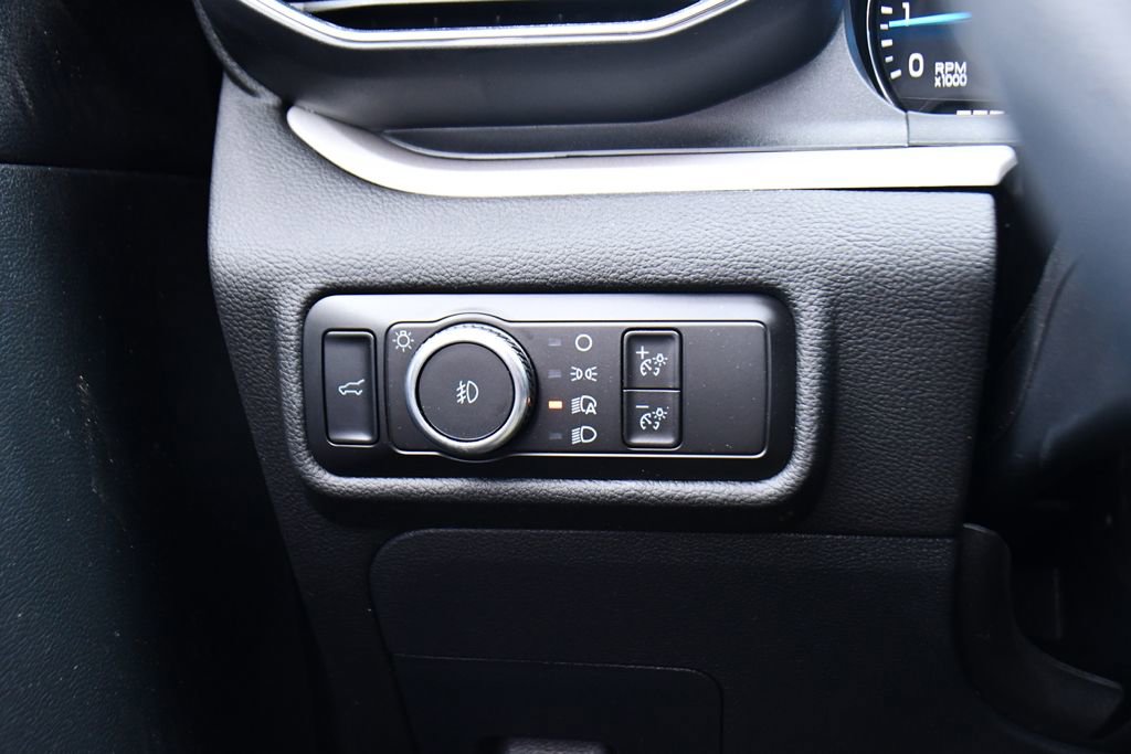 Used 2023 Ford Explorer XLT w/ Equipment Group 202A AWD/4WD image 35