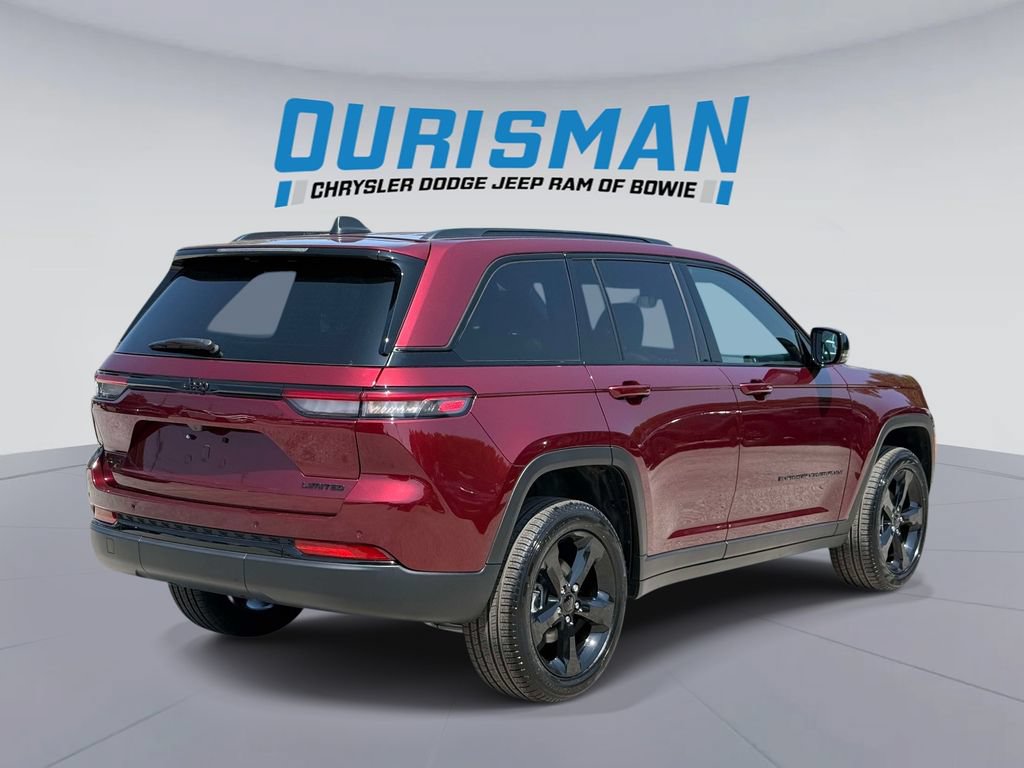 New 2025 Jeep Grand Cherokee Limited w/ Black Appearance Package AWD/4WD image 2