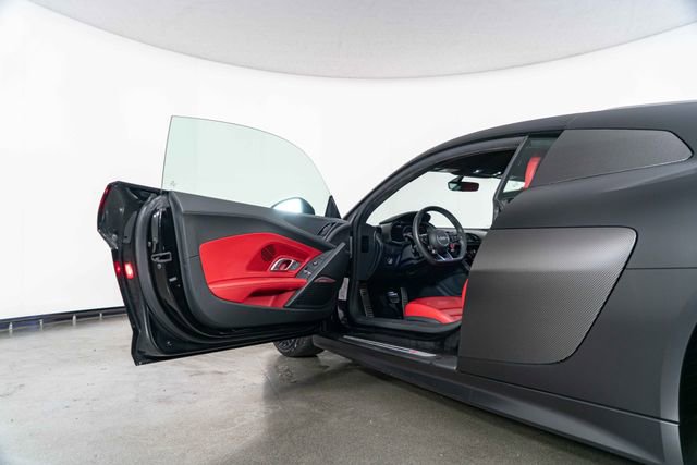 Used 2017 Audi R8 V10 plus image 14