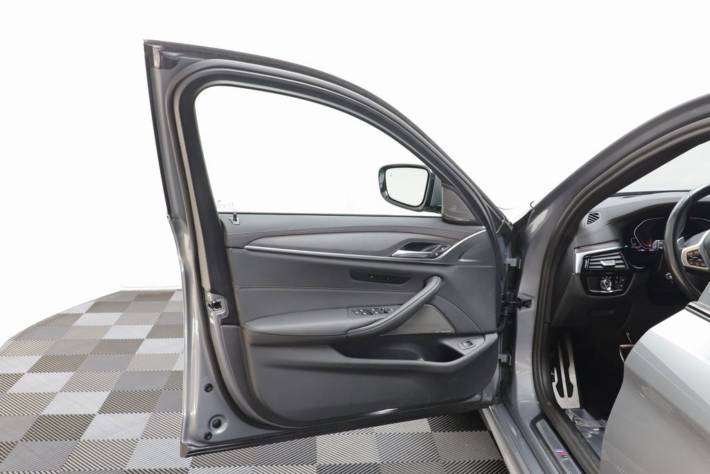 Certified 2023 BMW 530i xDrive w/ M Sport Package image 5