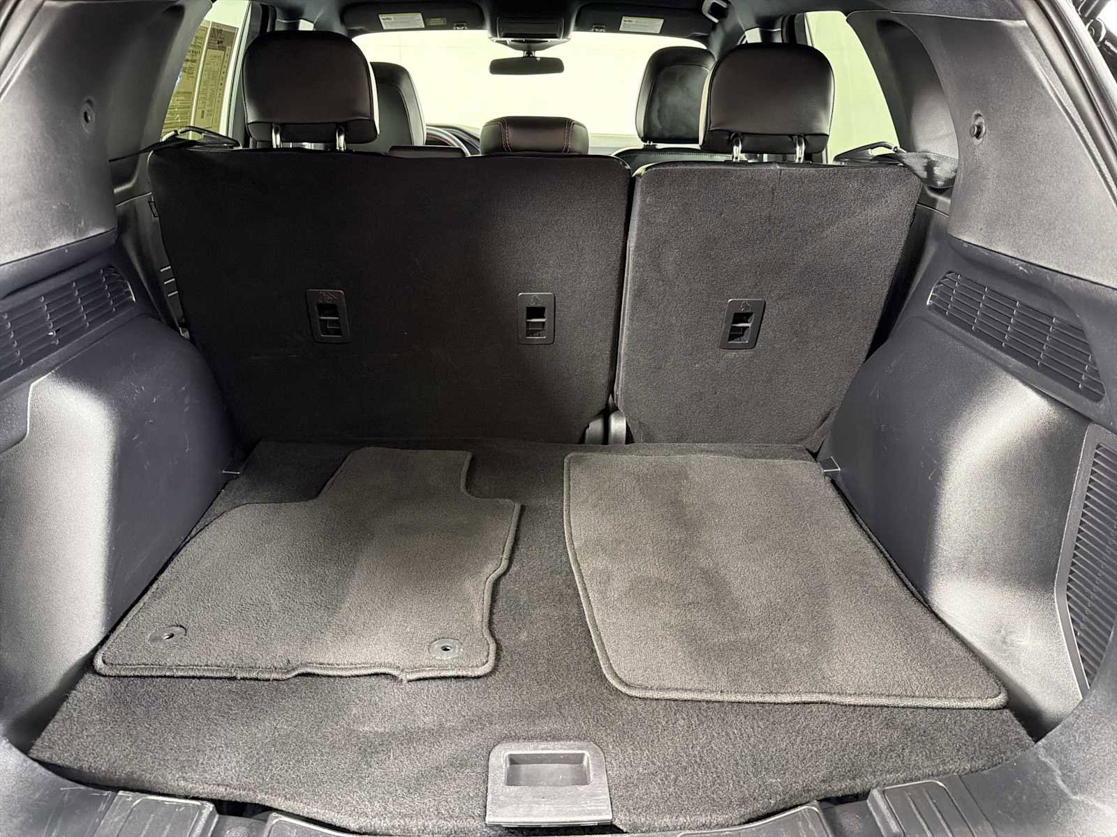 Used 2025 Ford Escape ST-Line image 32