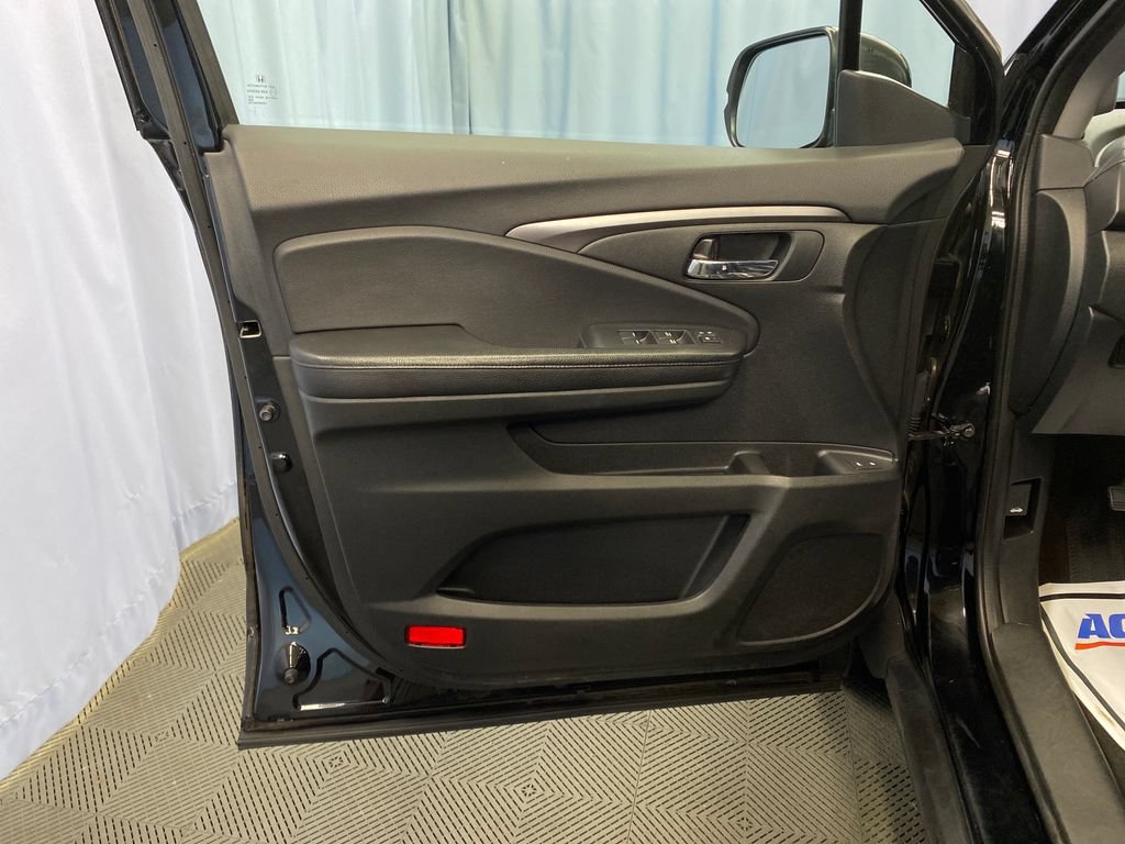 Used 2016 Honda Pilot EX-L image 11