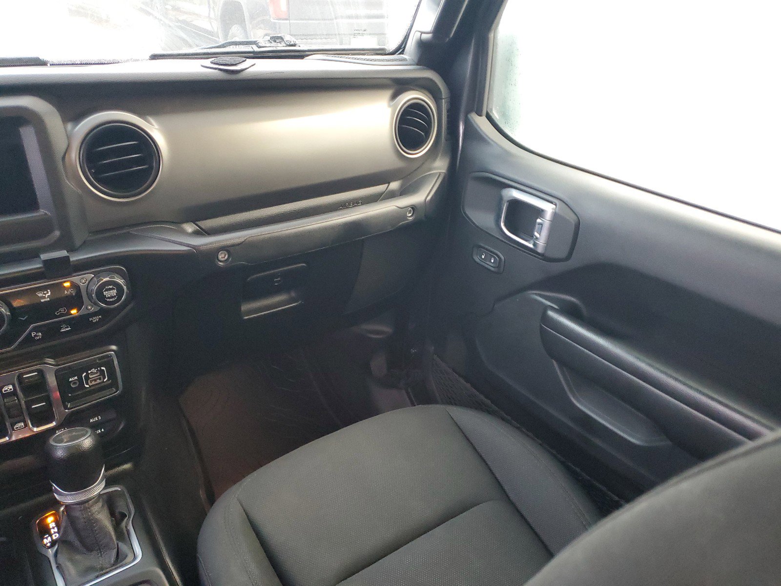 Certified 2020 Jeep Gladiator Sport w/ Quick Order Package 24S image 13