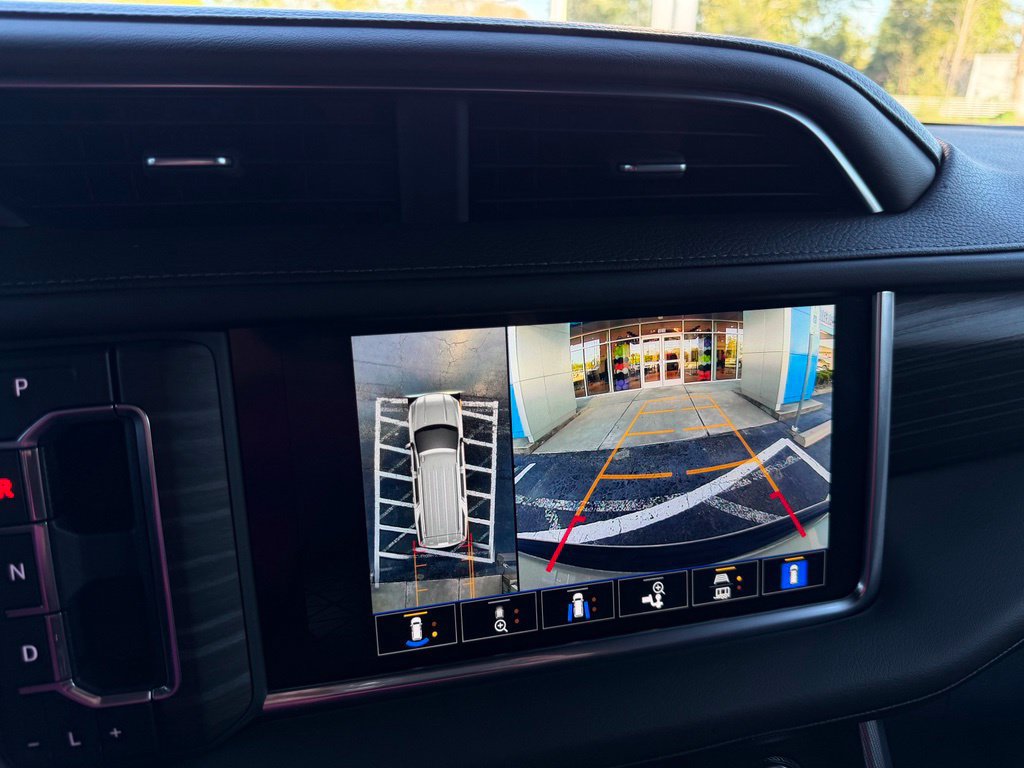 Used 2022 GMC Yukon Denali RWD image 30