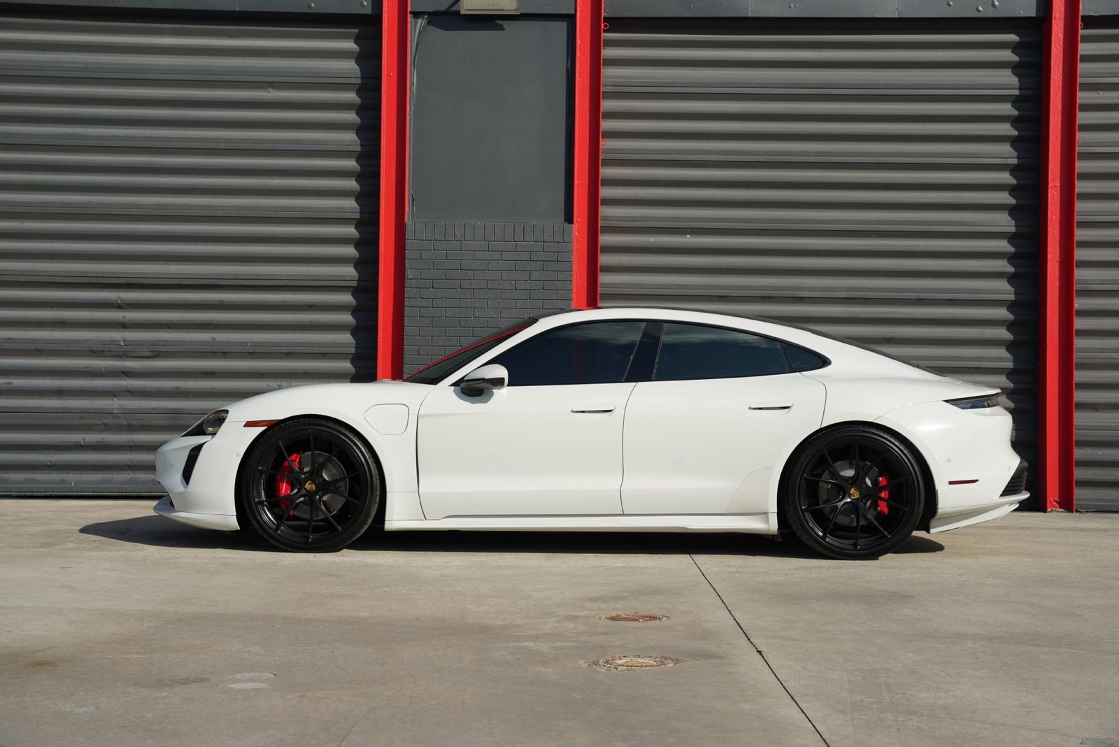 Used 2020 Porsche Taycan 4S w/ Premium Package image 7