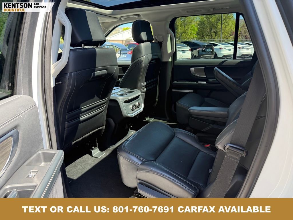 Used 2025 Ford Expedition Platinum AWD/4WD image 37