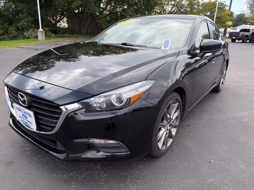 Used 2018 MAZDA MAZDA3 Touring FWD image 3