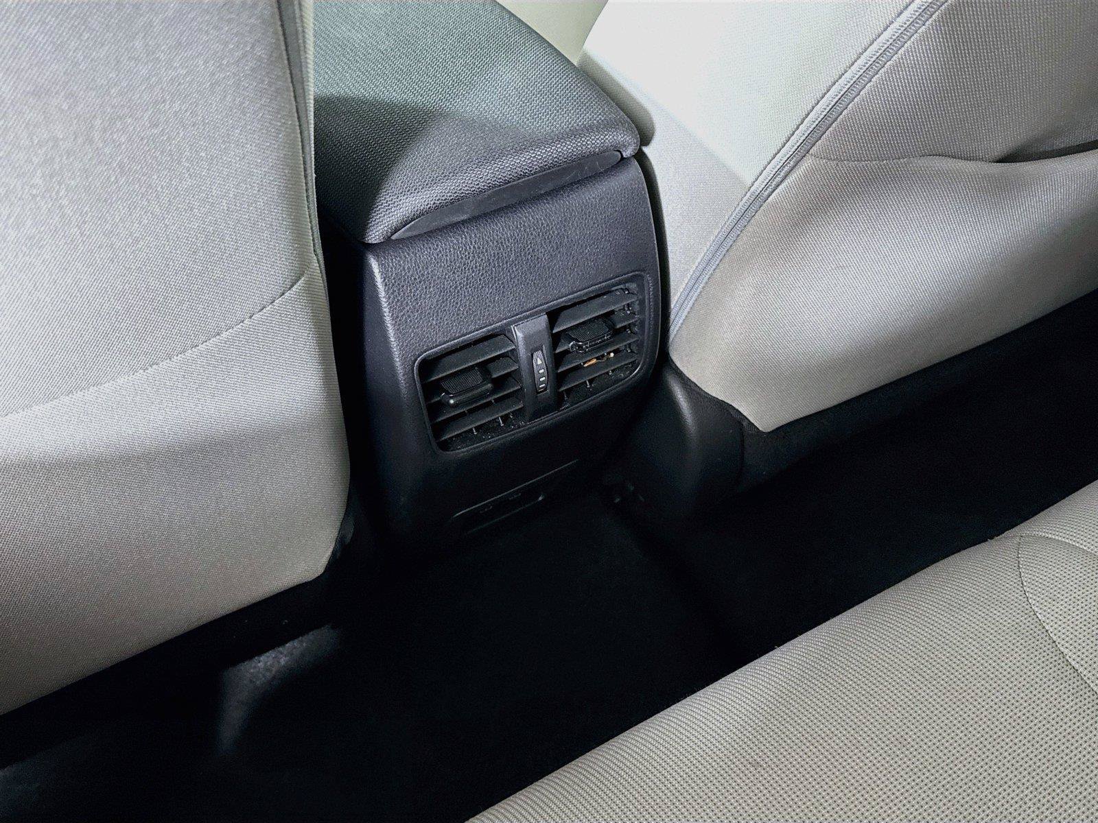 Used 2022 Toyota Corolla Cross LE FWD image 32