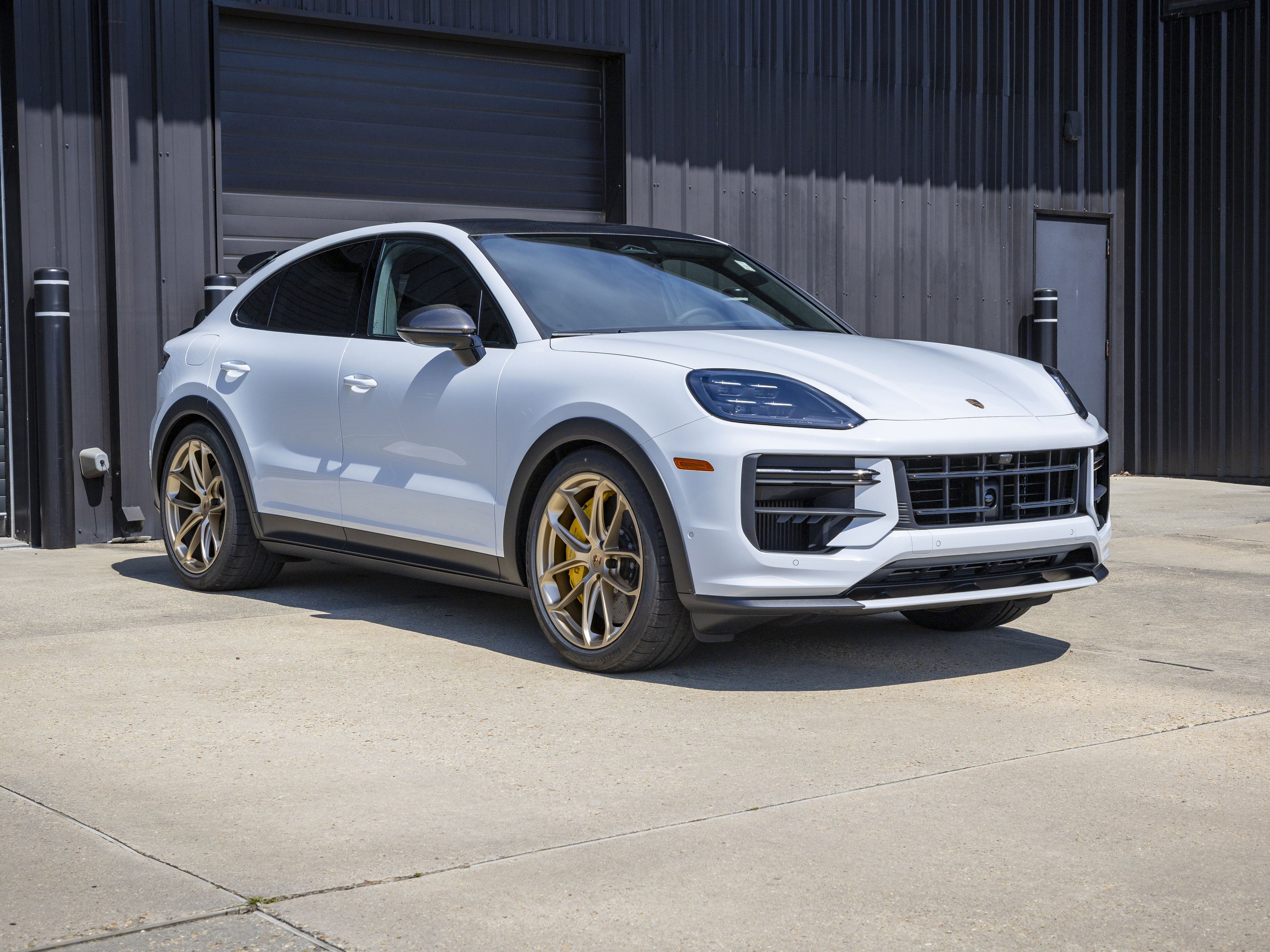 New 2026 Porsche Cayenne Turbo GT image 3