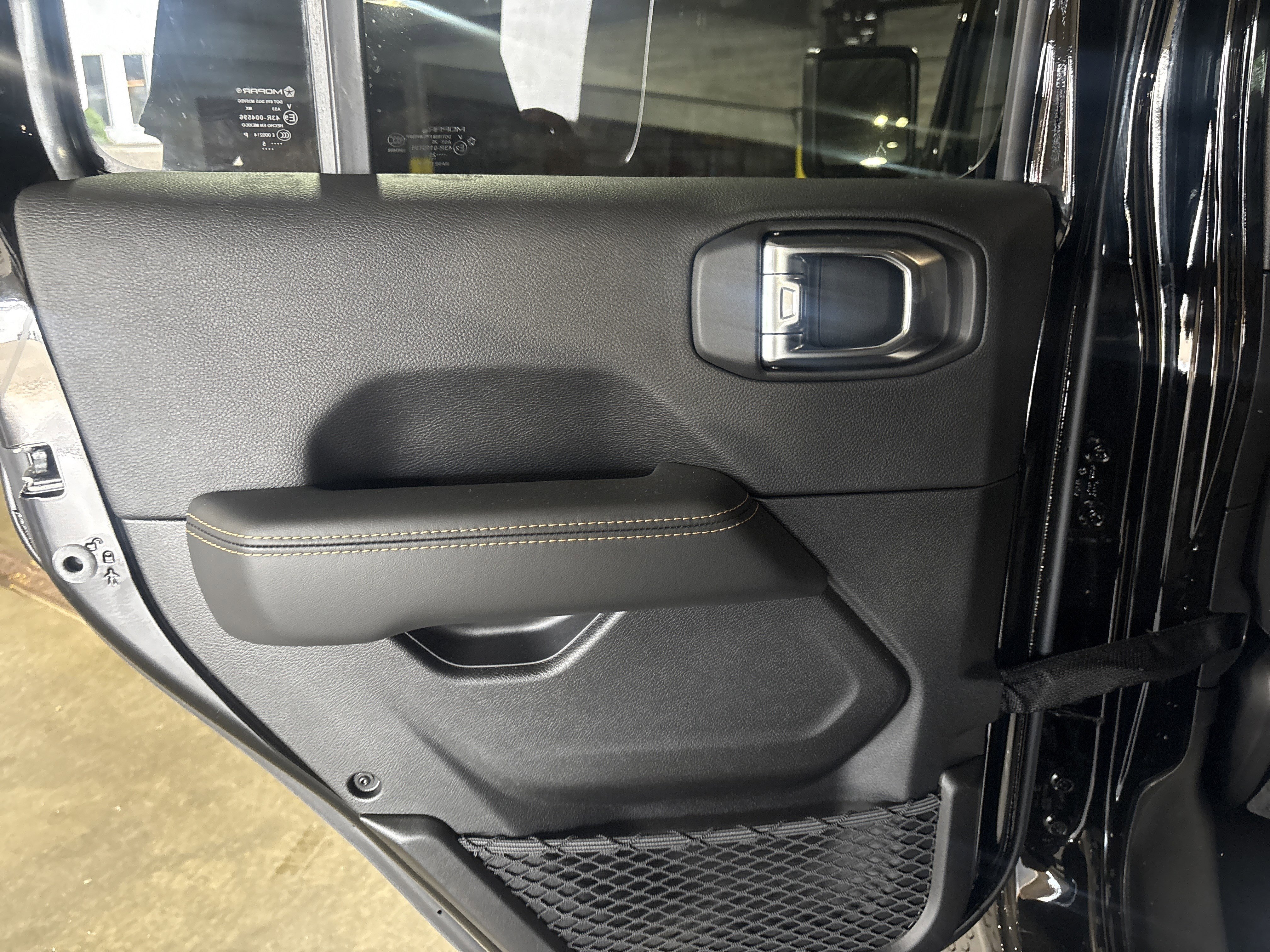 Certified 2025 Jeep Wrangler Sahara image 35