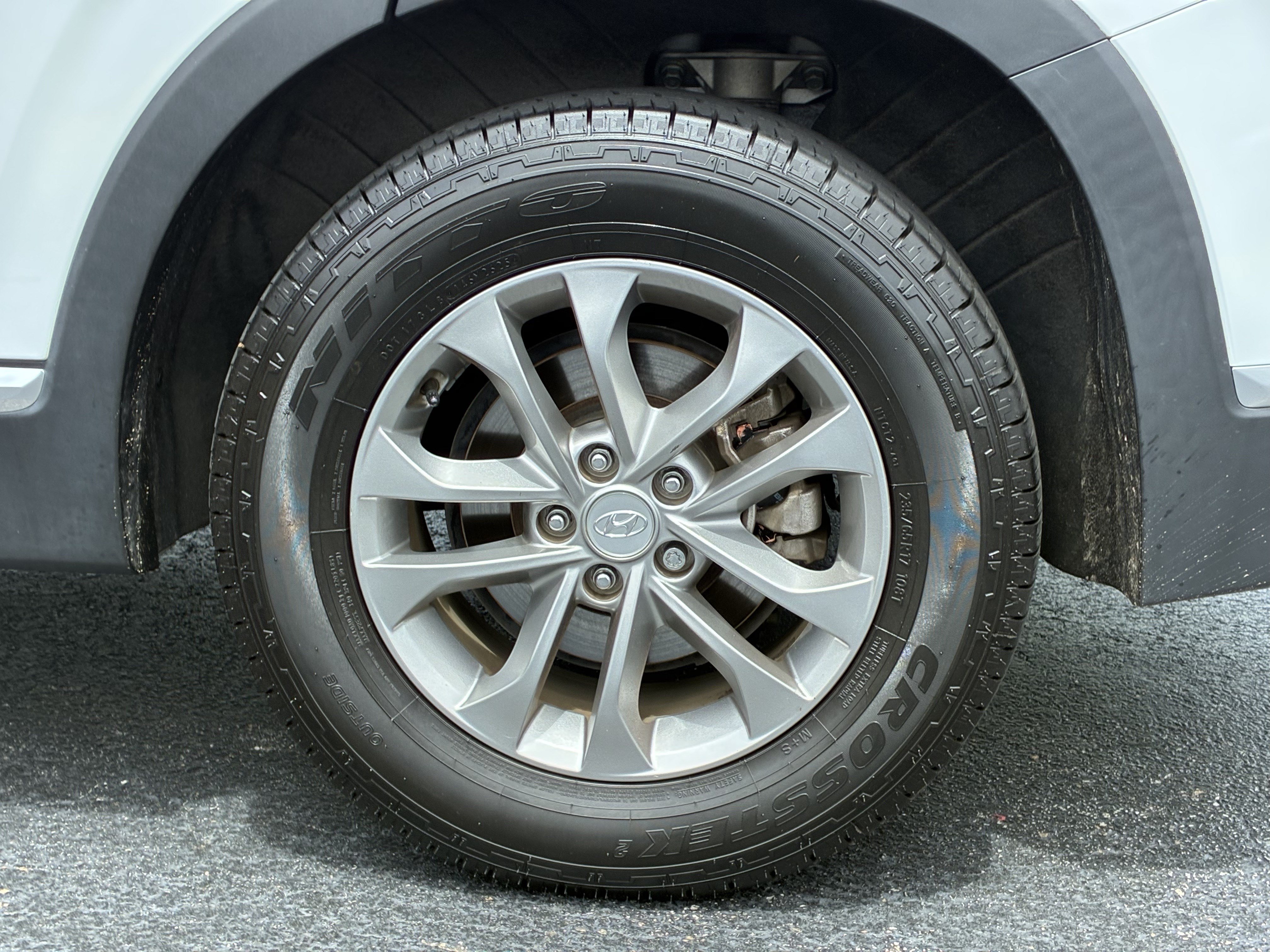Used 2019 Hyundai Santa Fe SE FWD image 9