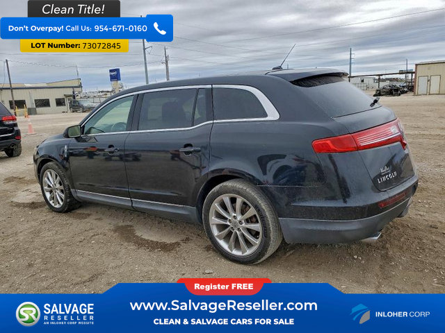 Used 2010 Lincoln MKT AWD image 3