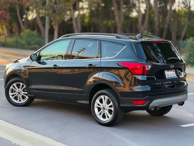 Used 2019 Ford Escape SEL FWD image 11
