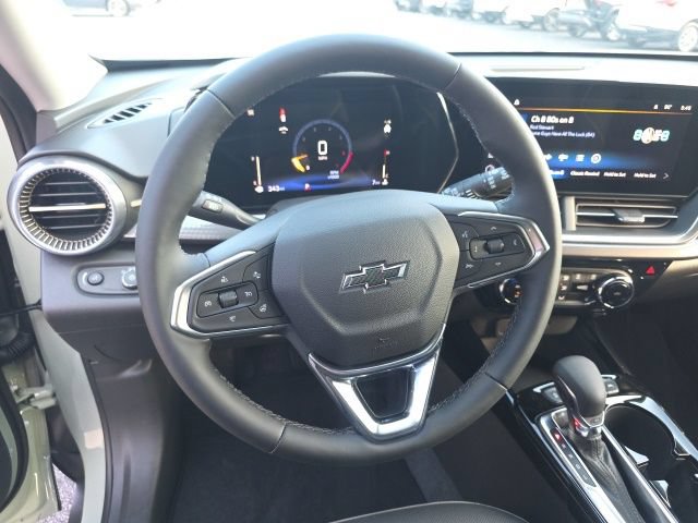 New 2026 Chevrolet Trax ACTIV w/ Driver Confidence Package FWD image 16