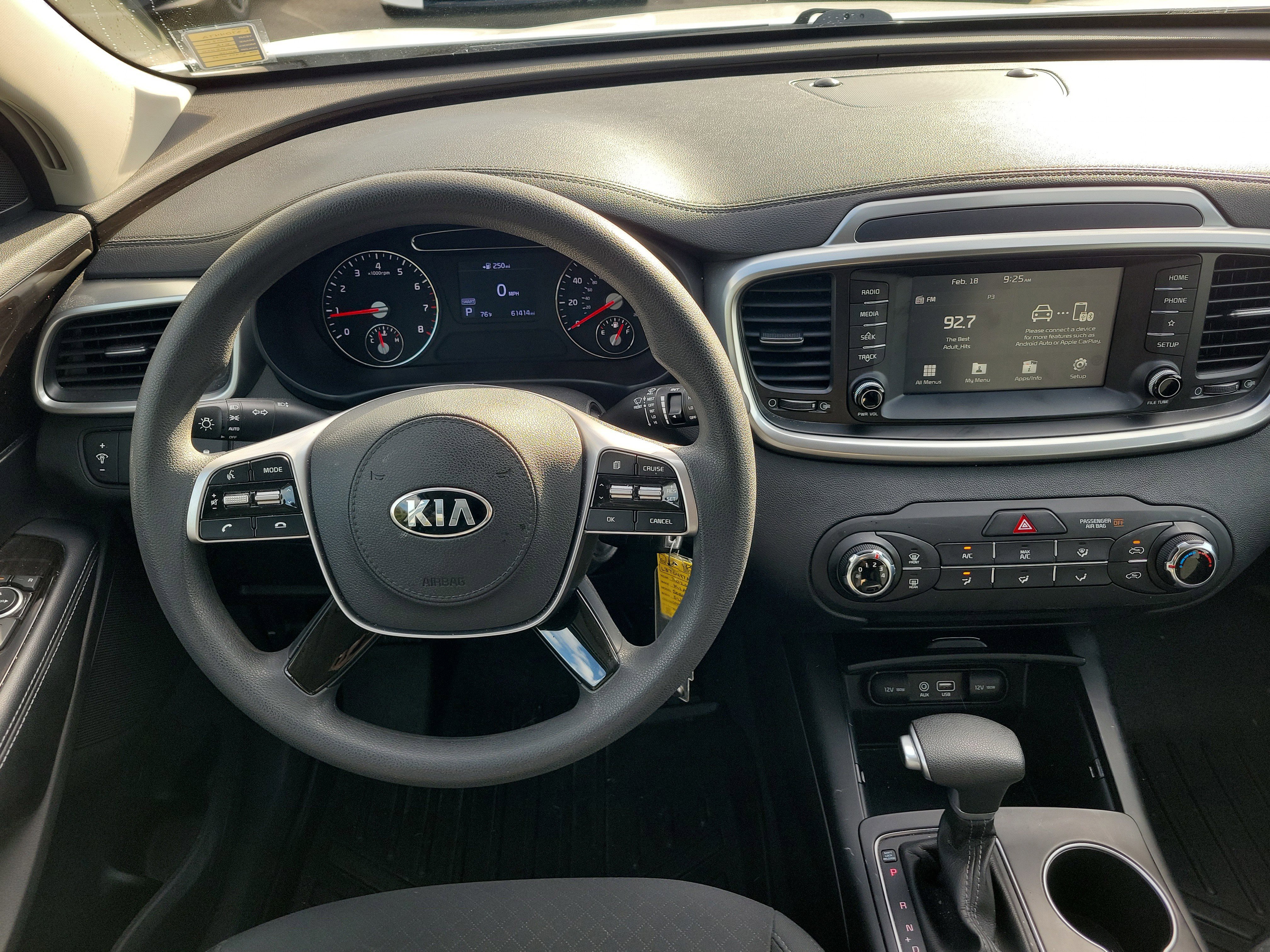 Used 2020 Kia Sorento LX image 18