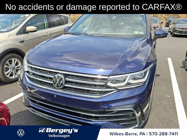 Certified 2022 Volkswagen Tiguan SEL R-Line AWD/4WD image 2