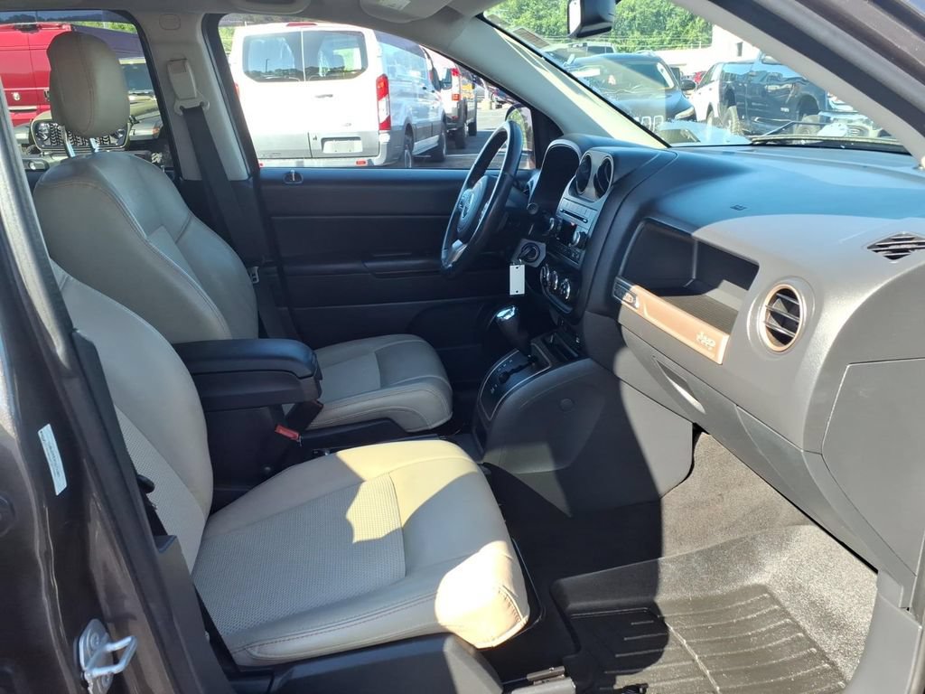 Used 2016 Jeep Compass 75th Anniversary w/ Power Value Group AWD/4WD image 10