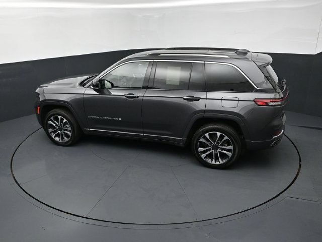Used 2023 Jeep Grand Cherokee Overland AWD/4WD image 15
