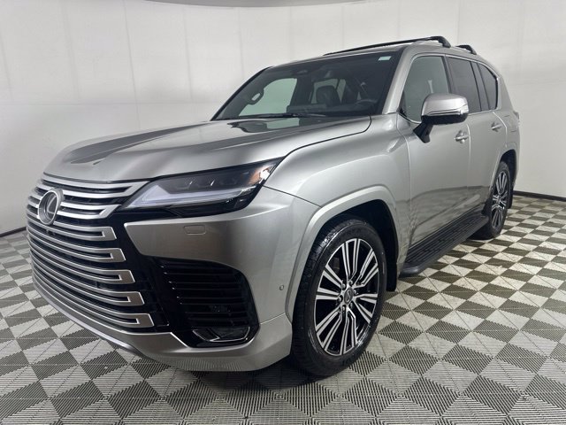 Used 2025 Lexus LX 700h Luxury AWD/4WD image 4