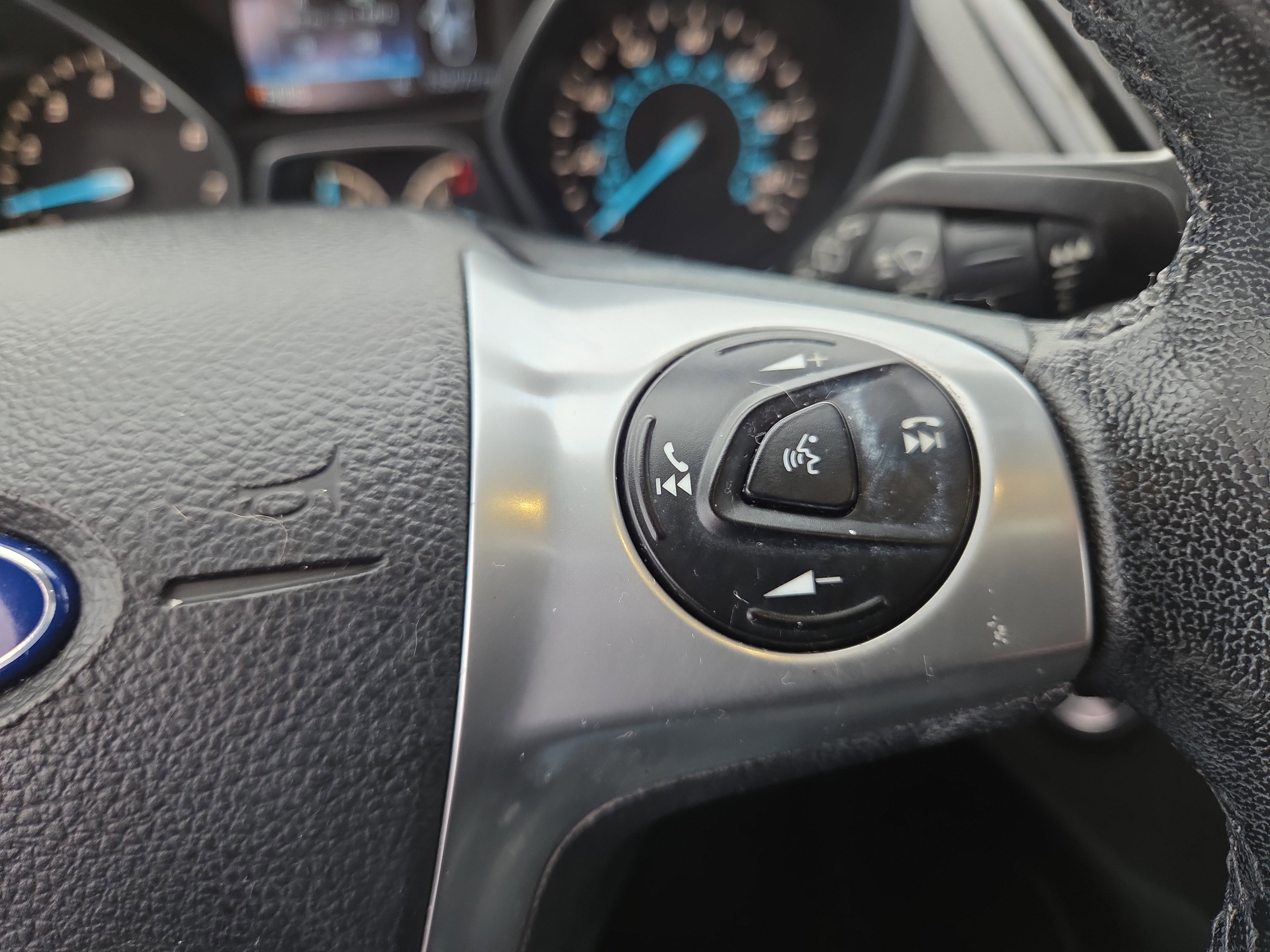 Used 2016 Ford Escape Titanium image 28