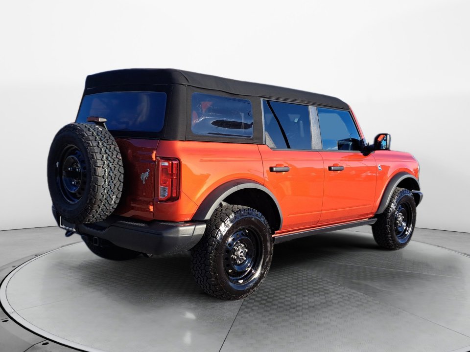 Used 2023 Ford Bronco Black Diamond image 7