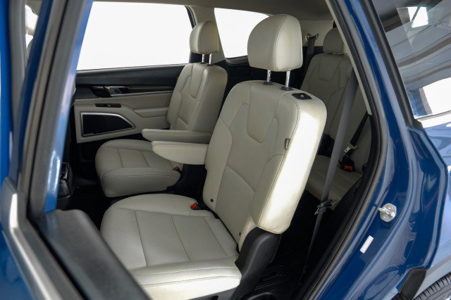 Used 2023 Kia Telluride S w/ S Sunroof Package FWD image 48