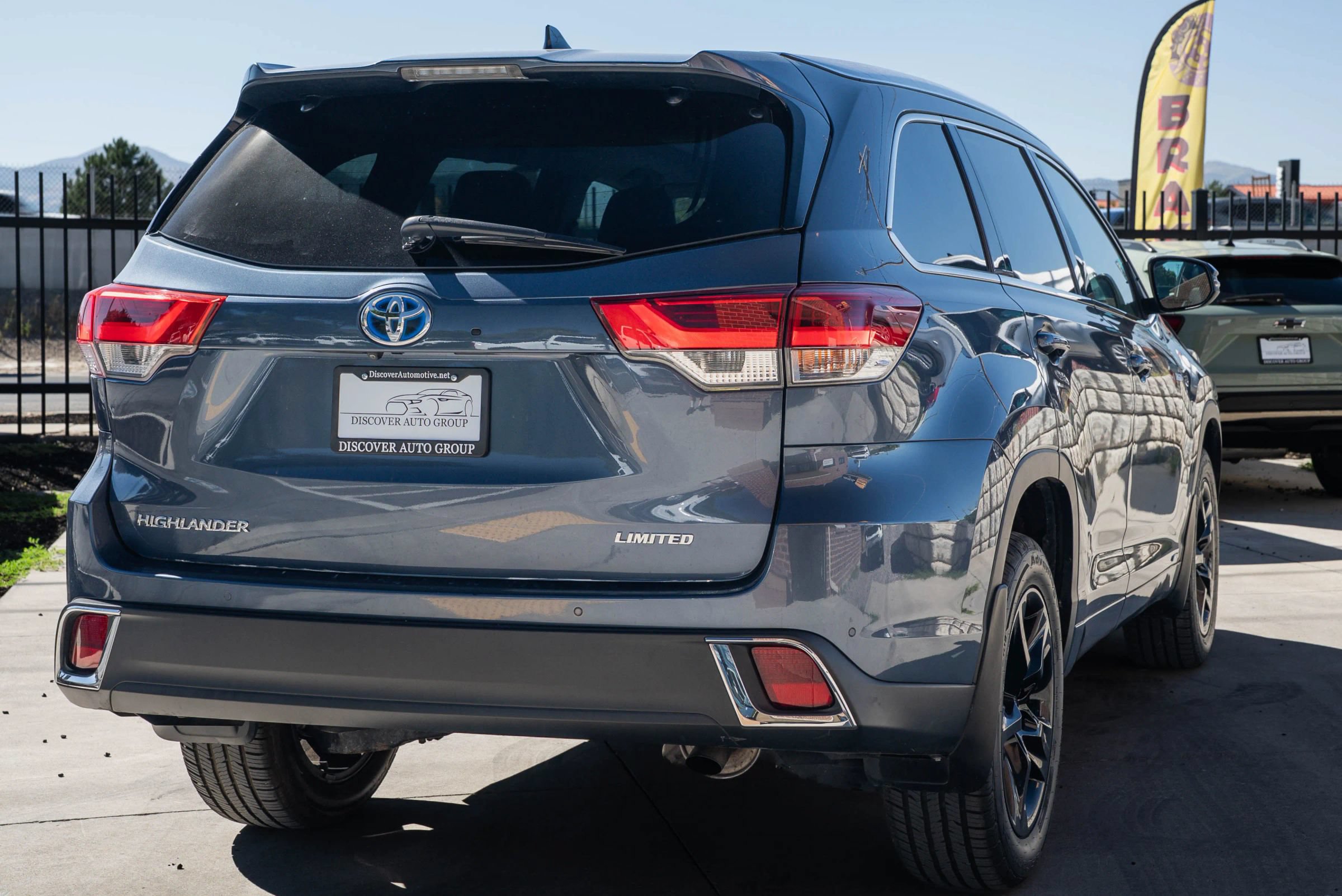 Used 2018 Toyota Highlander Limited Platinum AWD/4WD image 10