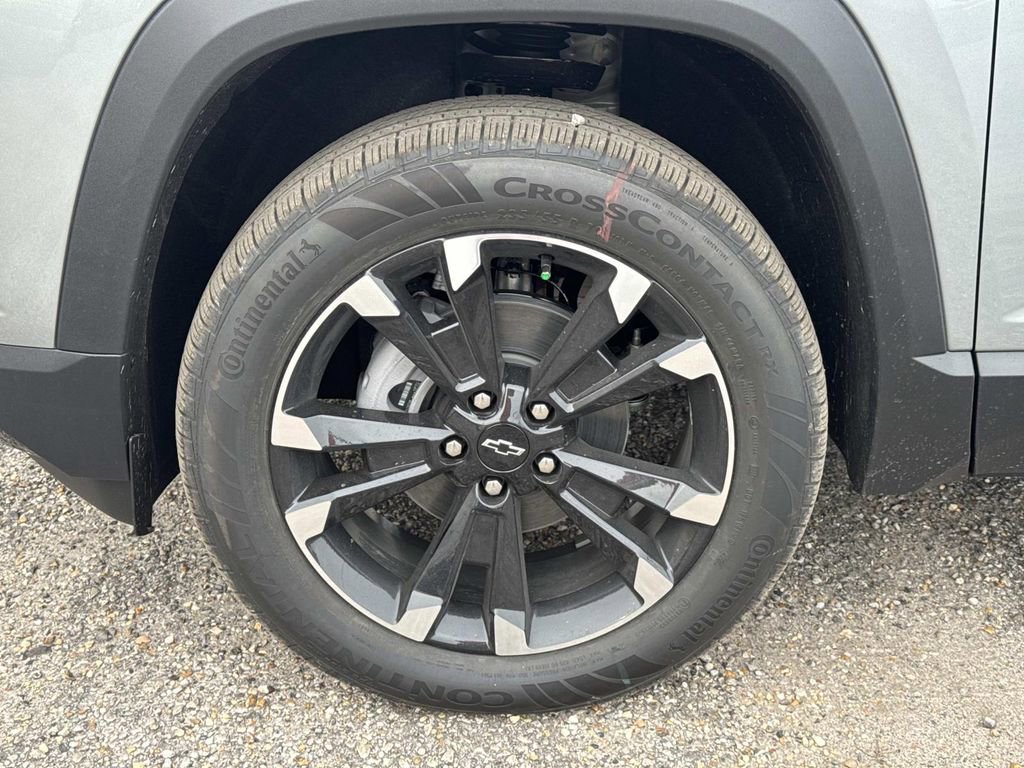 New 2026 Chevrolet Equinox RS w/ Convenience Package III FWD image 4