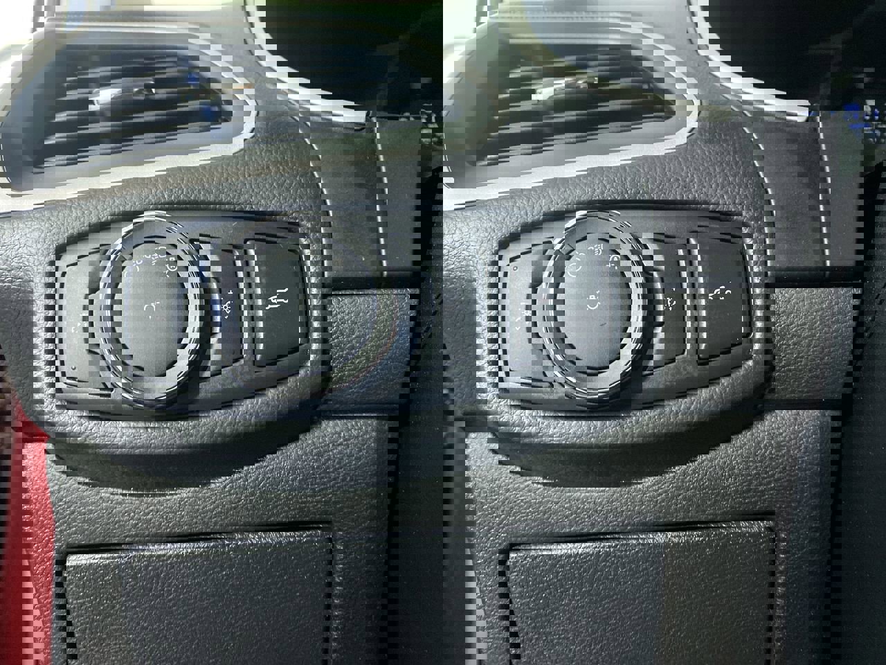 Used 2018 Ford Edge SEL w/ Equipment Group 201A image 10