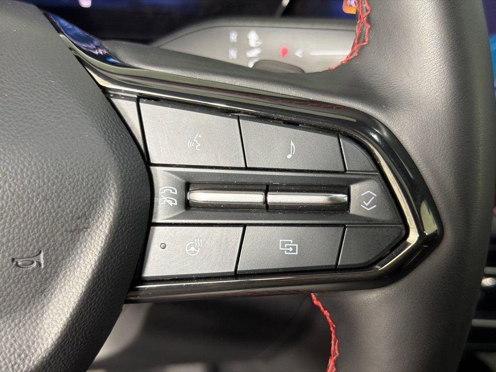 Used 2024 Chevrolet Traverse RS AWD/4WD image 28
