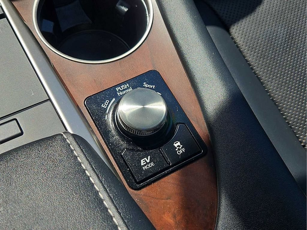 Used 2022 Lexus RX 450h AWD w/ Premium Package image 19
