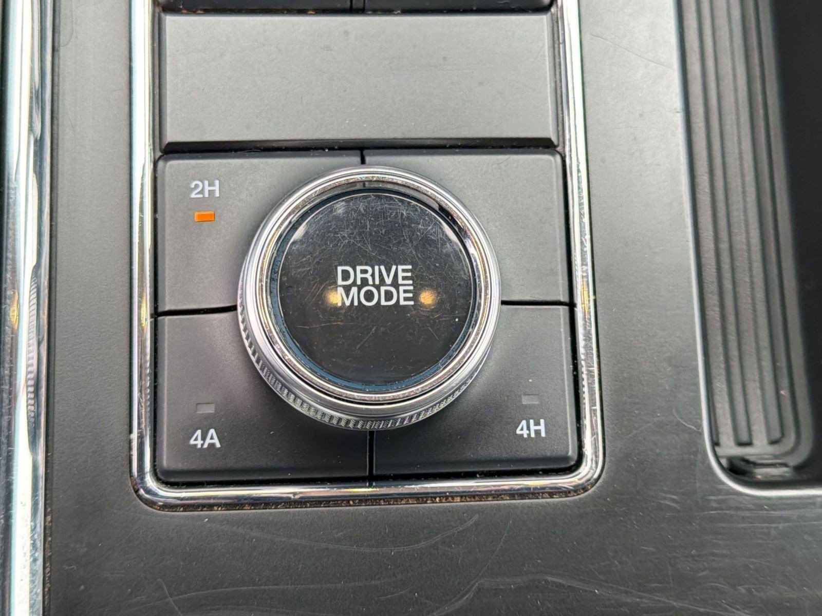 Used 2022 Ford Expedition XLT image 27