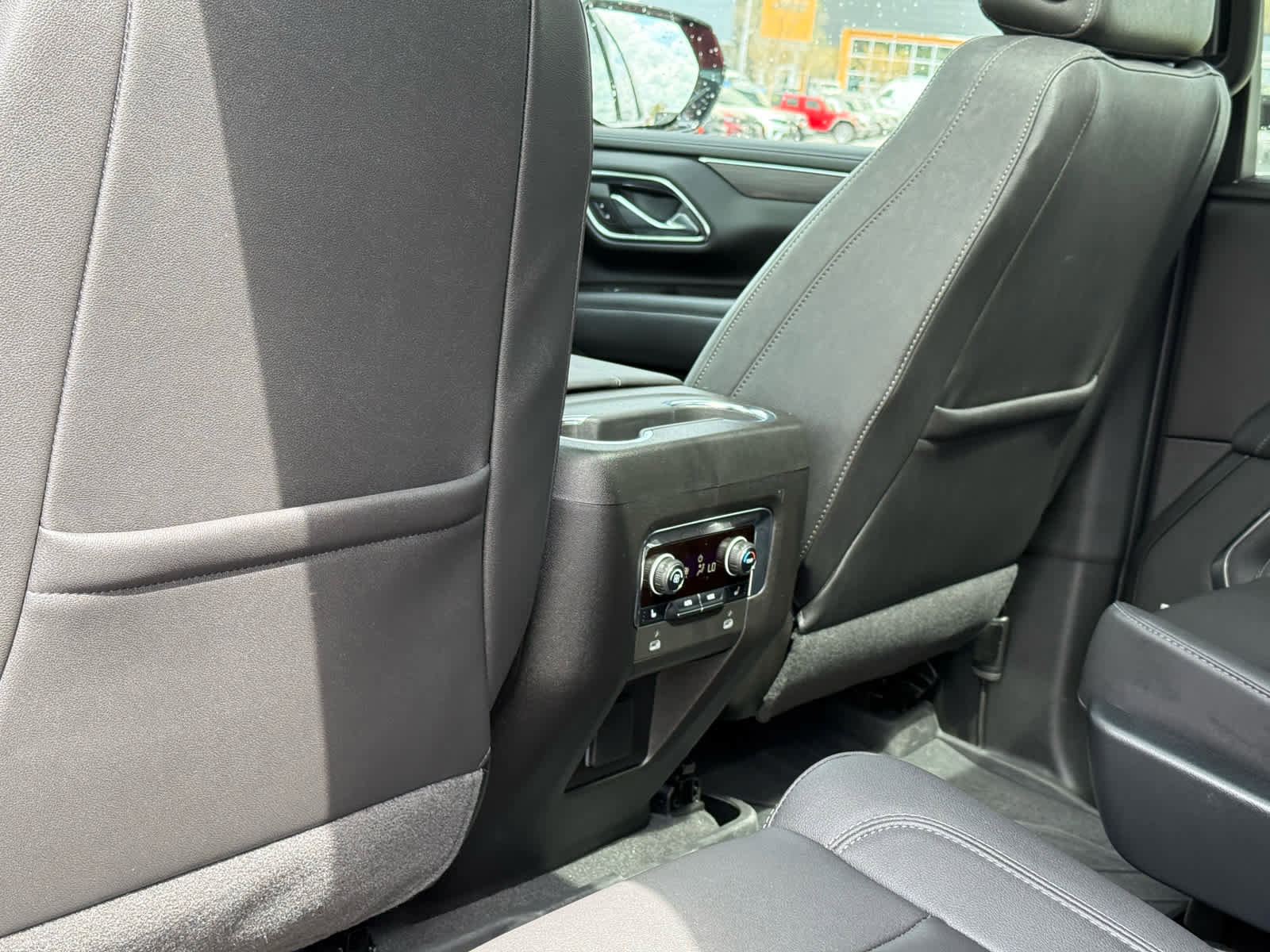 Used 2023 Chevrolet Tahoe Z71 w/ Luxury Package image 25