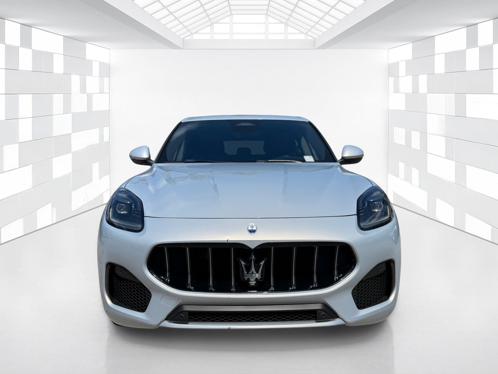 Used 2023 Maserati Grecale GT AWD/4WD image 2