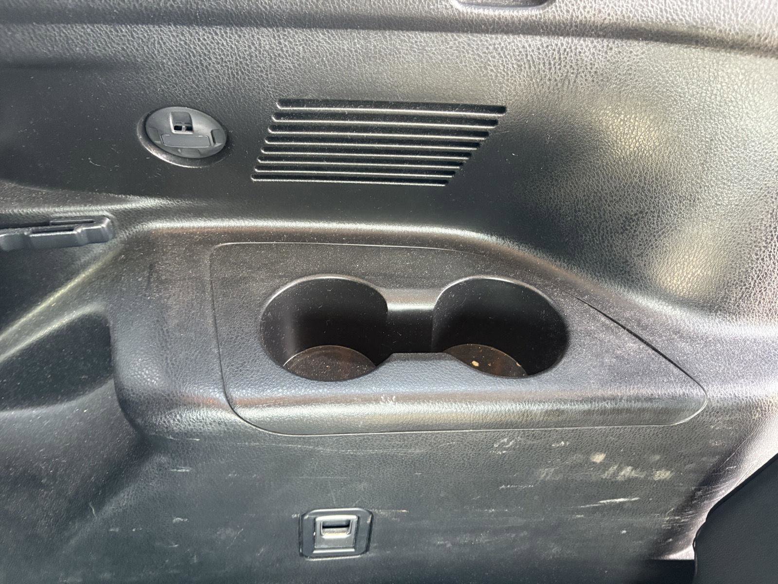 Used 2019 Toyota Highlander XLE image 27