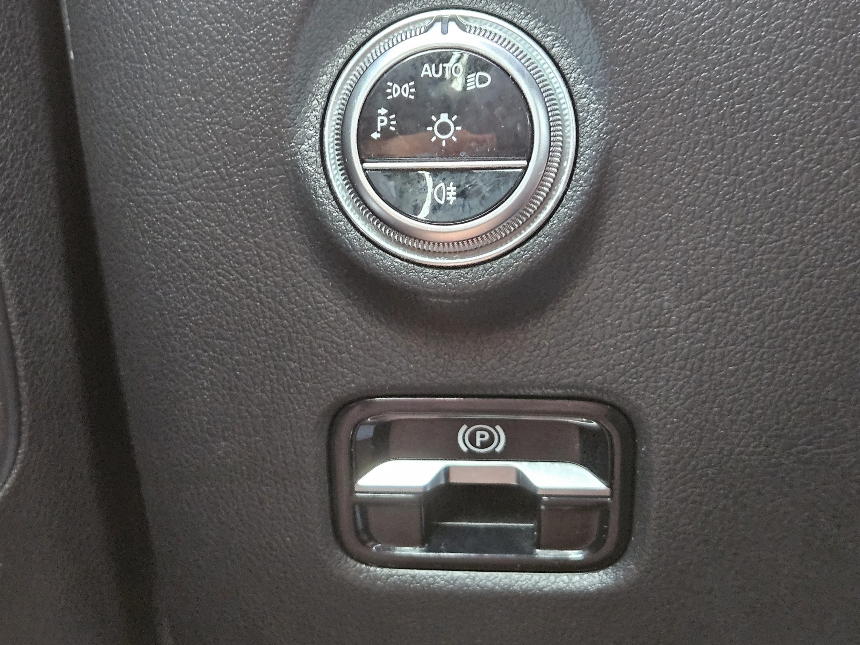 Certified 2023 Mercedes-Benz C 300 Sedan image 18
