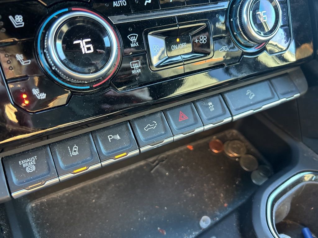 Used 2024 GMC Sierra 2500 AT4 image 22