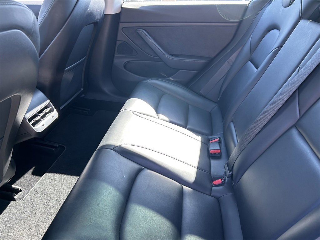 Used 2019 Tesla Model 3 Standard Range Plus image 14