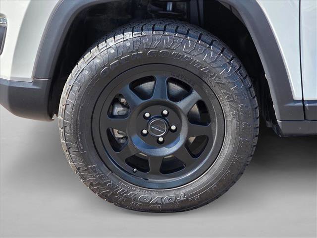 Used 2019 Jeep Compass Trailhawk image 23