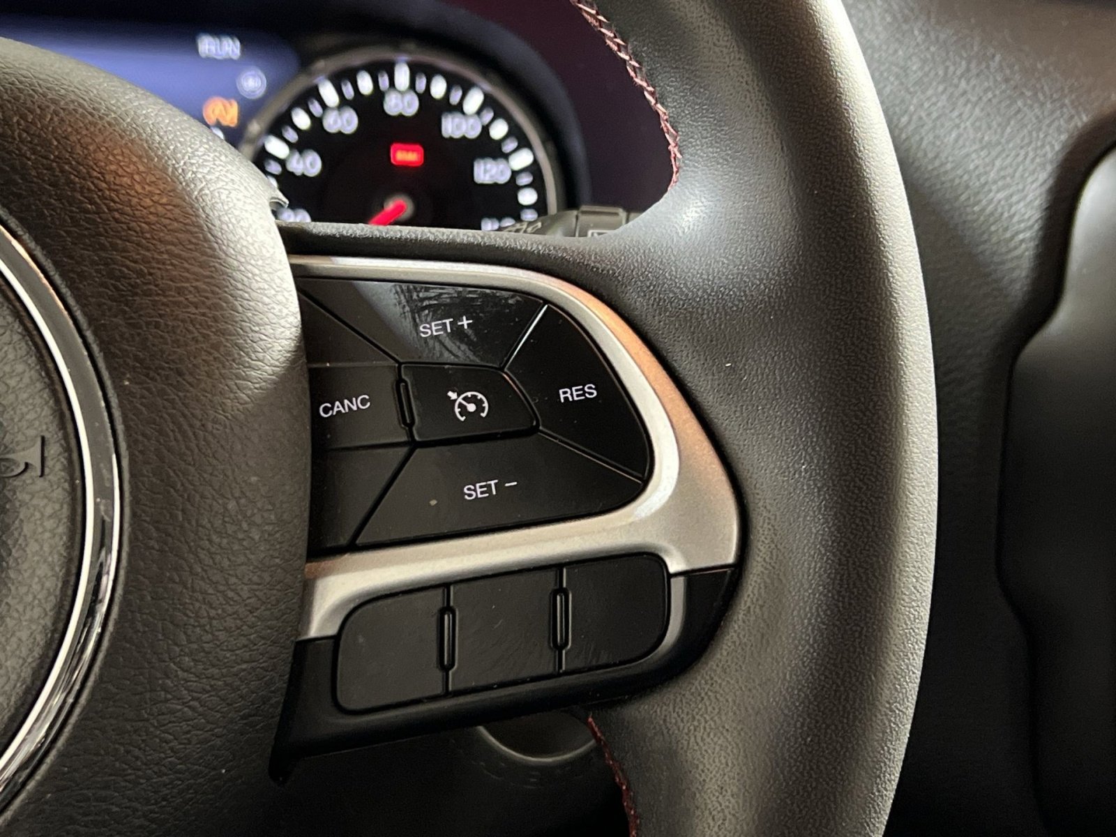 Used 2023 Jeep Renegade Trailhawk image 30